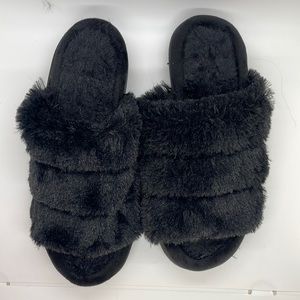 Slippers Size 7-8